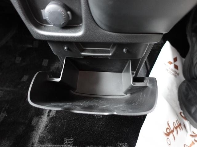 デリカＤ：２ カスタムハイブリッドＭＶ全方位カメラ付ナビパッケージ　ナビ　全方位カメラ　レーダークルーズ　両側電動スライド　衝突被害軽減ブレーキ　ＥＴＣ　ドラレコ２カメラ　パーキングソナー　ヘッドアップティスプレイ（36枚目）