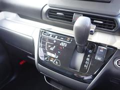タッチパネルオートエアコンは操作も簡単で分かりやすいです！これで車内はいつでも快適です！ 7