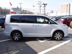 街乗りからアウトドアにも大活躍できるデリカＤ：５！８人乗りです！ぜひご検討ください！ 7