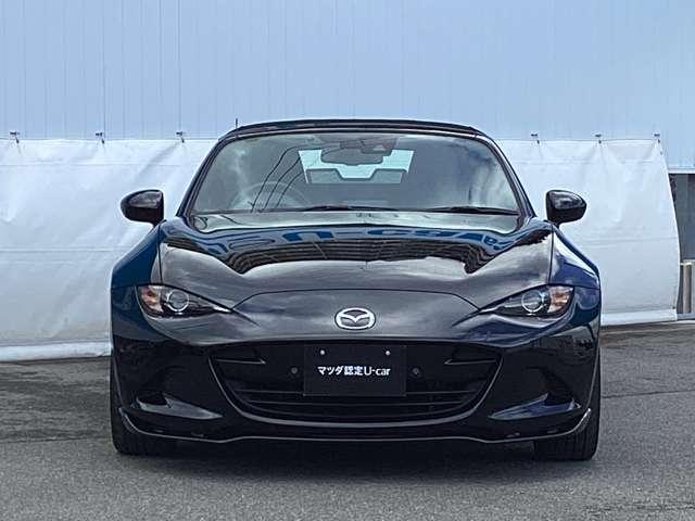 ＬＥＤヘッドライトが付いております。より遠く、より広く、より明るく、照らしてくれます。そのため、夜間の走行も運転もしやすく見やすいです。ハロゲンライトに比べ、消費電力も少なく、長寿命で効率的です。