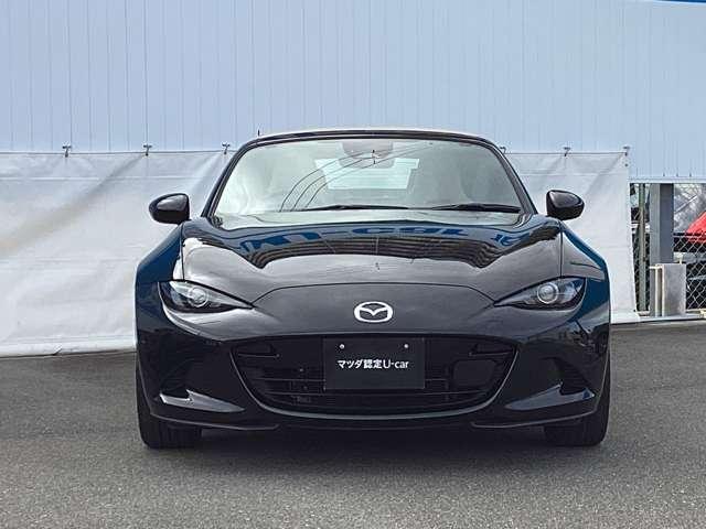 ＬＥＤヘッドライトが付いております。より遠く、より広く、より明るく、照らしてくれます。そのため、夜間の走行も運転もしやすく見やすいです。ハロゲンライトに比べ、消費電力も少なく、長寿命で効率的です。