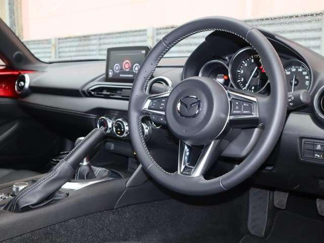 ロードスター １．５　Ｓ　レザーパッケージ　マツダ認定中古車　ＢＯＳＥサウンド　衝突被害軽（3枚目）