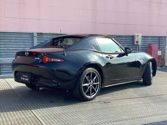 �N�����ʐ^���B�肽���Ȃ�悤�ȁA�l������������A�[�g�̎����ɂ܂Ńf�U�C�������߂邱�Ƃ�ڎw���܂����B