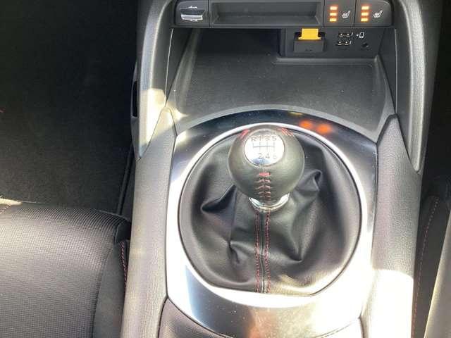 ��̕Ԃ������Ő��m�ɑ���ł���V���[�g�X�g���[�N�͂������̂��Ɗm���Ȏ艞���ƌy�����A�Ȃ߂炩������������V�t�g�t�B�[�����������Ă��܂��B