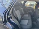 前席が最適な運転ポジションを取るために足元が広くとっており、後部座席の足元もゆったりと座ることができます。長時間でもストレス軽減になるよう、かかとを引くことができるように設計されています!