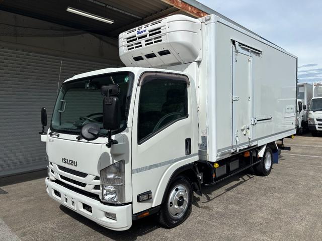 エルフトラック 　２ｔ　冷凍車　冷蔵冷凍車　コンビニ仕様　－５℃設定　東プレ製　ワイドロング　積載量２．０００ｋｇ　床アルミ縞板　ラッシング２段　可動式扉　２層式　２エバ　ＡＴ　オートマ　水抜き穴２か所　サイド扉（2枚目）