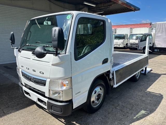 キャンター 　２ｔ　平ボディ　垂直パワーゲート　パワーゲート　１０尺　４ナンバー　準中型　積載量２．０００ｋｇ　極東開発製　床木材張り　３方開　デュオニック　ＡＴ　ＥＴＣ　３人乗り　ナビ　車輛総重量４．７７５ｋｇ（18枚目）
