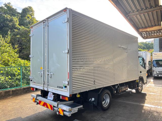 キャンター 　３ｔ　アルミバン　ワイドロング　パワーゲート　格納パワーゲート　ラッシング２段　床木材張り　サイドスライド扉　デュオニック　ＥＴＣ　バックモニター　積載量２．９００ｋｇ　車検Ｒ７年１２月１０日迄　ＡＴ（5枚目）
