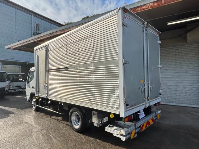 キャンター 　３ｔ　アルミバン　ワイドロング　パワーゲート　格納パワーゲート　ラッシング２段　床木材張り　サイドスライド扉　デュオニック　ＥＴＣ　バックモニター　積載量２．９００ｋｇ　車検Ｒ７年１２月１０日迄　ＡＴ（7枚目）