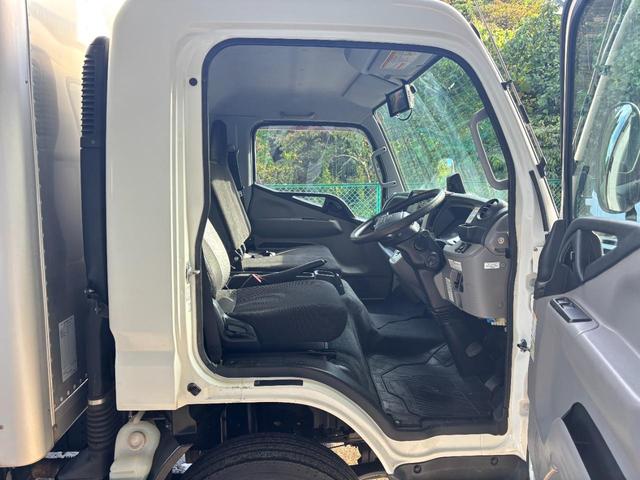 キャンター 　３ｔ　アルミバン　ワイドロング　パワーゲート　格納パワーゲート　ラッシング２段　床木材張り　サイドスライド扉　デュオニック　ＥＴＣ　バックモニター　積載量２．９００ｋｇ　車検Ｒ７年１２月１０日迄　ＡＴ（30枚目）