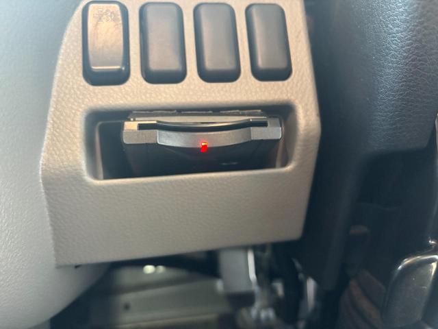 キャンター 　３ｔ　アルミバン　ワイドロング　パワーゲート　格納パワーゲート　ラッシング２段　床木材張り　サイドスライド扉　デュオニック　ＥＴＣ　バックモニター　積載量２．９００ｋｇ　車検Ｒ７年１２月１０日迄　ＡＴ（35枚目）