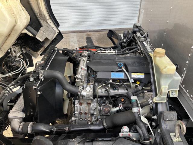 キャンター 　３ｔ　アルミバン　ワイドロング　パワーゲート　格納パワーゲート　ラッシング２段　床木材張り　サイドスライド扉　デュオニック　ＥＴＣ　バックモニター　積載量２．９００ｋｇ　車検Ｒ７年１２月１０日迄　ＡＴ（42枚目）