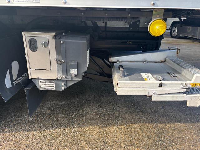 キャンター 　３ｔ　アルミバン　ワイドロング　パワーゲート　格納パワーゲート　ラッシング２段　床木材張り　サイドスライド扉　デュオニック　ＥＴＣ　バックモニター　積載量２．９００ｋｇ　車検Ｒ７年１２月１０日迄　ＡＴ（54枚目）