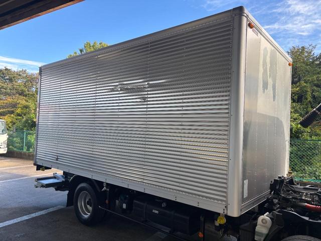 キャンター 　３ｔ　アルミバン　ワイドロング　パワーゲート　格納パワーゲート　ラッシング２段　床木材張り　サイドスライド扉　デュオニック　ＥＴＣ　バックモニター　積載量２．９００ｋｇ　車検Ｒ７年１２月１０日迄　ＡＴ（61枚目）