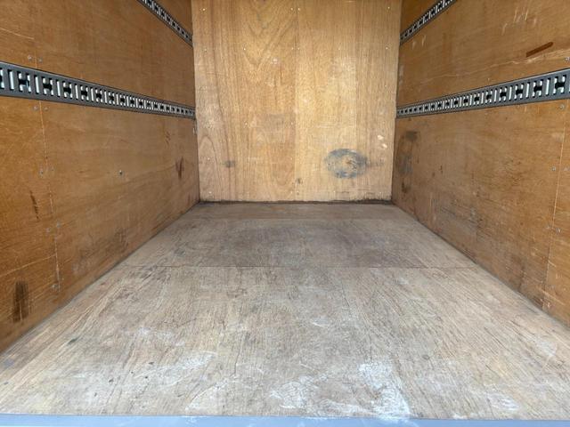 キャンター 　２ｔ　アルミバン　パネルバン　ドライバン　準中型　１０尺　内高２０８ｃｍ　ラッシング２段　９０度ストッパー　積載量２．０００ｋｇ　デュオニック　オートマ　ＡＴ　社外ナビ　バックカメラ　ＥＴＣ　カスタム（14枚目）