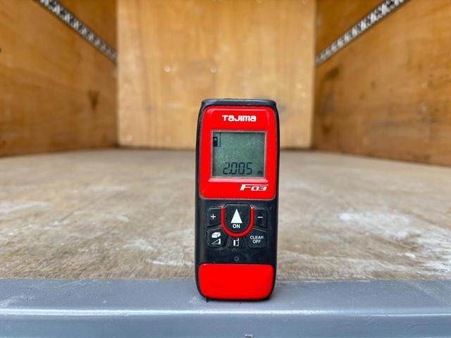 キャンター 　２ｔ　アルミバン　パネルバン　ドライバン　準中型　１０尺　内高２０８ｃｍ　ラッシング２段　９０度ストッパー　積載量２．０００ｋｇ　デュオニック　オートマ　ＡＴ　社外ナビ　バックカメラ　ＥＴＣ　カスタム（18枚目）