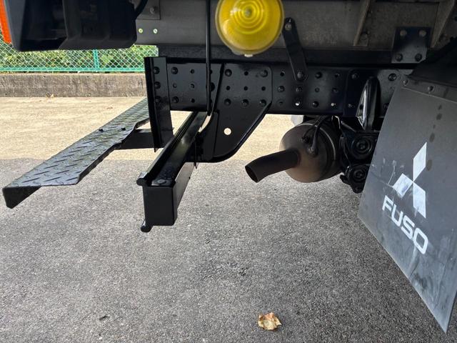 キャンター 　２ｔ　アルミバン　パネルバン　ドライバン　準中型　１０尺　内高２０８ｃｍ　ラッシング２段　９０度ストッパー　積載量２．０００ｋｇ　デュオニック　オートマ　ＡＴ　社外ナビ　バックカメラ　ＥＴＣ　カスタム（45枚目）