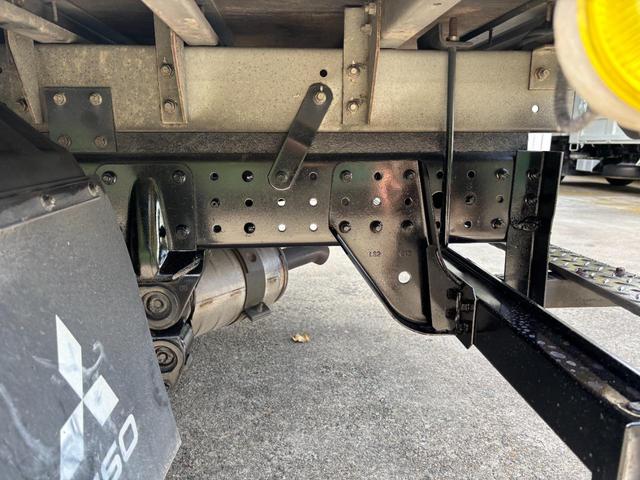 キャンター 　２ｔ　アルミバン　パネルバン　ドライバン　準中型　１０尺　内高２０８ｃｍ　ラッシング２段　９０度ストッパー　積載量２．０００ｋｇ　デュオニック　オートマ　ＡＴ　社外ナビ　バックカメラ　ＥＴＣ　カスタム（48枚目）