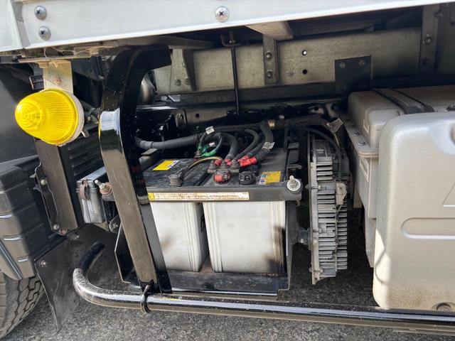 キャンター 　２ｔ　アルミバン　パネルバン　ドライバン　準中型　１０尺　内高２０８ｃｍ　ラッシング２段　９０度ストッパー　積載量２．０００ｋｇ　デュオニック　オートマ　ＡＴ　社外ナビ　バックカメラ　ＥＴＣ　カスタム（50枚目）