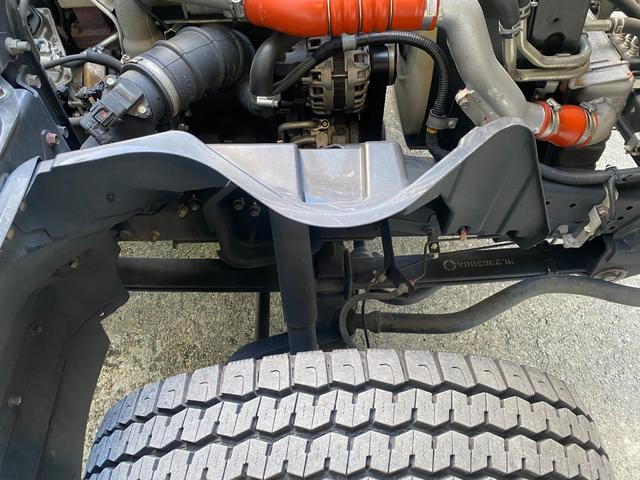 キャンター 　３ｔ　アルミウイング　ウイング　ワイドロング　内高２１４ｃｍ　床木材張り　ラッシング２段　内フック　積載量３．０００ｋｇ　ミッション　ＥＴＣ　バックモニター　ドライブレコーダー　ＣＵＳＴＯＭ　５ＭＴ（46枚目）