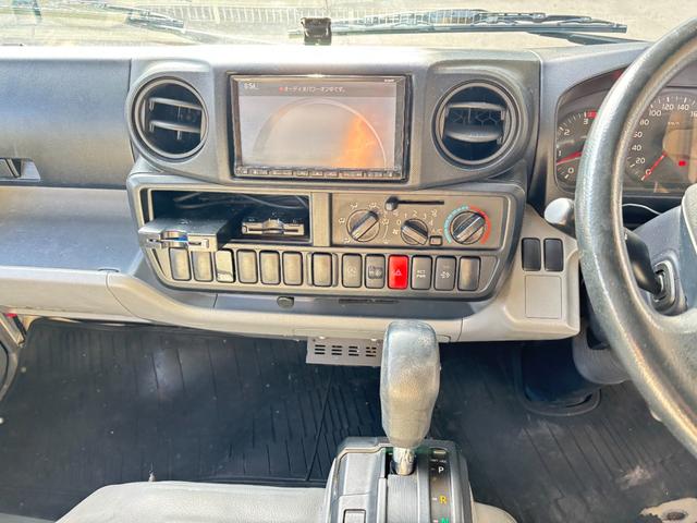 トヨエース 　２ｔ　アルミバン　バン　準中型　１０尺　ショートボディ　９０度ストッパー　ラッシング１段　サイドスライド扉　床木材張り　内高２１６ｃｍ　ＥＴＣ　バックモニター　社外ナビ　積載量２．０００ｋｇ　ＡＴ（31枚目）