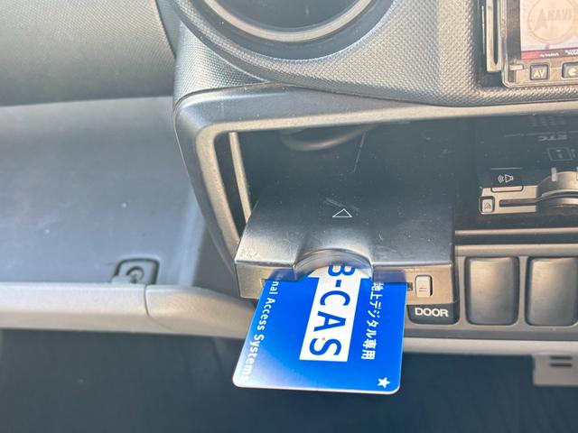 トヨエース 　２ｔ　アルミバン　バン　準中型　１０尺　ショートボディ　９０度ストッパー　ラッシング１段　サイドスライド扉　床木材張り　内高２１６ｃｍ　ＥＴＣ　バックモニター　社外ナビ　積載量２．０００ｋｇ　ＡＴ（33枚目）