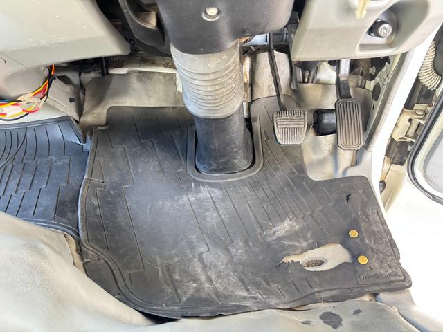 トヨエース 　２ｔ　アルミバン　バン　準中型　１０尺　ショートボディ　９０度ストッパー　ラッシング１段　サイドスライド扉　床木材張り　内高２１６ｃｍ　ＥＴＣ　バックモニター　社外ナビ　積載量２．０００ｋｇ　ＡＴ（37枚目）