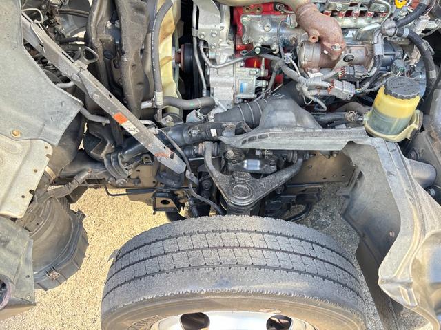 トヨエース 　２ｔ　アルミバン　バン　準中型　１０尺　ショートボディ　９０度ストッパー　ラッシング１段　サイドスライド扉　床木材張り　内高２１６ｃｍ　ＥＴＣ　バックモニター　社外ナビ　積載量２．０００ｋｇ　ＡＴ（40枚目）