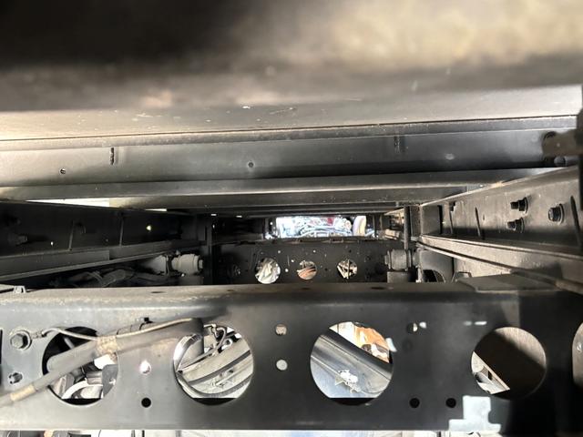 トヨエース 　２ｔ　アルミバン　バン　準中型　１０尺　ショートボディ　９０度ストッパー　ラッシング１段　サイドスライド扉　床木材張り　内高２１６ｃｍ　ＥＴＣ　バックモニター　社外ナビ　積載量２．０００ｋｇ　ＡＴ（50枚目）