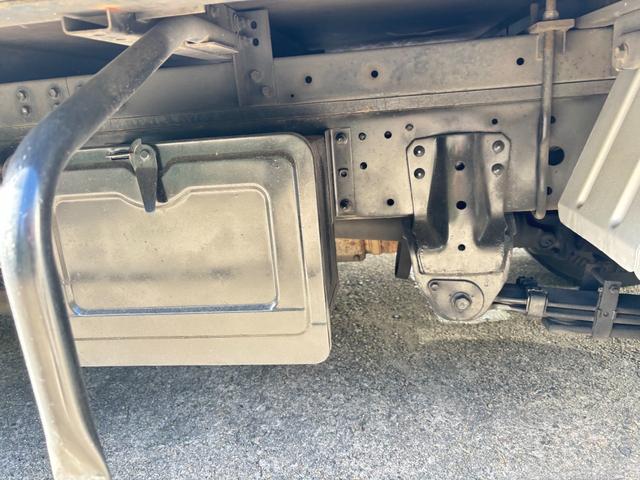 トヨエース 　２ｔ　アルミバン　バン　準中型　１０尺　ショートボディ　９０度ストッパー　ラッシング１段　サイドスライド扉　床木材張り　内高２１６ｃｍ　ＥＴＣ　バックモニター　社外ナビ　積載量２．０００ｋｇ　ＡＴ（53枚目）