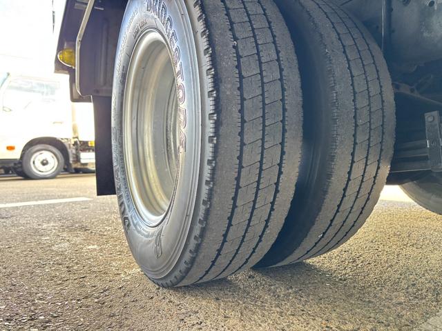 トヨエース 　２ｔ　アルミバン　バン　準中型　１０尺　ショートボディ　９０度ストッパー　ラッシング１段　サイドスライド扉　床木材張り　内高２１６ｃｍ　ＥＴＣ　バックモニター　社外ナビ　積載量２．０００ｋｇ　ＡＴ（58枚目）