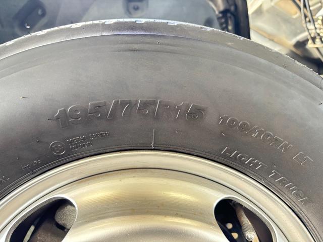 トヨエース 　２ｔ　アルミバン　バン　準中型　１０尺　ショートボディ　９０度ストッパー　ラッシング１段　サイドスライド扉　床木材張り　内高２１６ｃｍ　ＥＴＣ　バックモニター　社外ナビ　積載量２．０００ｋｇ　ＡＴ（59枚目）