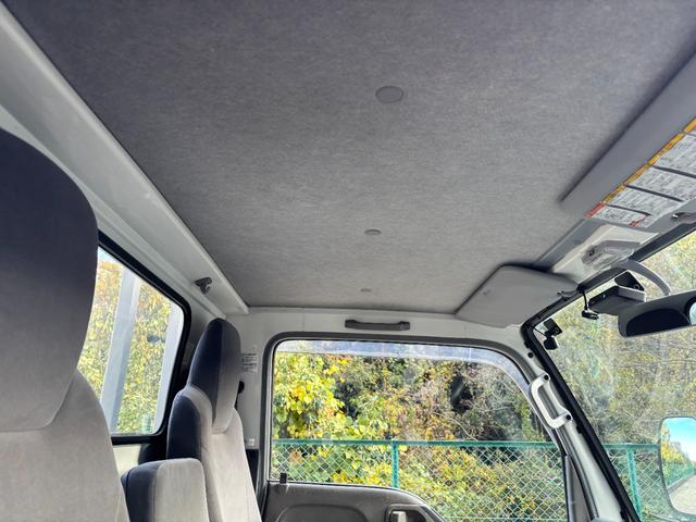 エルフトラック 2t 平ボディ 垂直パワーゲート パワーゲート 準中型 3方開 床鉄板張り ロープ通し穴 積載量2.000kg オートマ AT ショートボディ 10尺 4ナンバー ターボ車 新明和製 電動格納ミラー(29枚目)