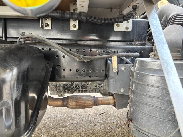 アトラストラック 　２ｔ　アルミウイング　ワイドロング　内高２２２ｃｍ　内フック　ラッシング１段　床木材張り　日本フルハーフ製　セミオートマ　オートマ　ＡＴ　ＥＴＣ　バックモニター　実走行　排ガス浄化作業不要　ウイング（45枚目）