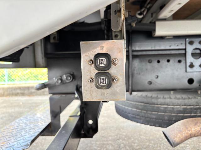 アトラストラック 　２ｔ　アルミウイング　ワイドロング　内高２２２ｃｍ　内フック　ラッシング１段　床木材張り　日本フルハーフ製　セミオートマ　オートマ　ＡＴ　ＥＴＣ　バックモニター　実走行　排ガス浄化作業不要　ウイング（49枚目）