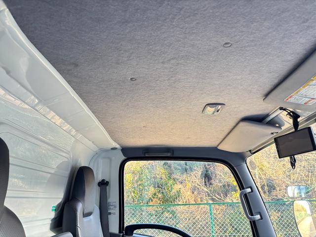 エルフトラック 　２ｔ　冷蔵冷凍車　冷凍車　－３０℃設定　スタンバイ　水抜き穴４か所　サイド扉　ラッシング２段　リア３枚扉　１０尺　菱重製　低温　ミッション　６ＭＴ　社外ナビ　ＥＴＣ　ターボ車　積載量２．０００ｋｇ（27枚目）