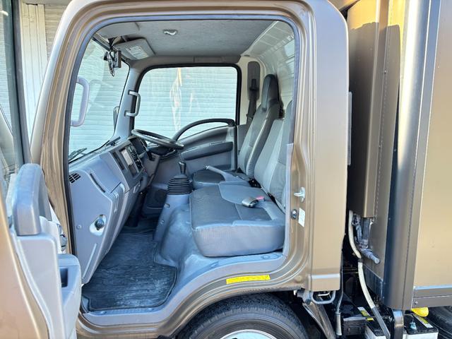 エルフトラック 　２ｔ　冷蔵冷凍車　冷凍車　－３０℃設定　スタンバイ　水抜き穴４か所　サイド扉　ラッシング２段　リア３枚扉　１０尺　菱重製　低温　ミッション　６ＭＴ　社外ナビ　ＥＴＣ　ターボ車　積載量２．０００ｋｇ（40枚目）