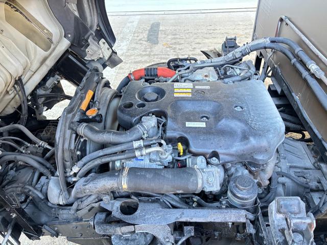 エルフトラック 　２ｔ　冷蔵冷凍車　冷凍車　－３０℃設定　スタンバイ　水抜き穴４か所　サイド扉　ラッシング２段　リア３枚扉　１０尺　菱重製　低温　ミッション　６ＭＴ　社外ナビ　ＥＴＣ　ターボ車　積載量２．０００ｋｇ（43枚目）