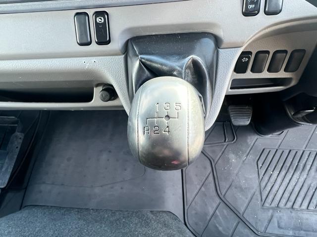 キャンター 　３ｔ　アルミバン　跳ね上げパワーゲート　ワイドロング　３トン　バン　ラジコン　サイドスライド扉　ラッシング２段　オートターン　内高２０６ｃｍ　バックモニター　ミッション　ターボ車　積載量２．９５０ｋｇ（30枚目）