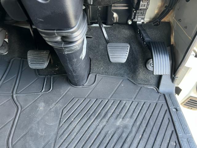 キャンター 　３ｔ　アルミバン　跳ね上げパワーゲート　ワイドロング　３トン　バン　ラジコン　サイドスライド扉　ラッシング２段　オートターン　内高２０６ｃｍ　バックモニター　ミッション　ターボ車　積載量２．９５０ｋｇ（31枚目）