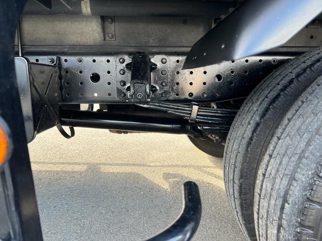 キャンター 　３ｔ　アルミバン　跳ね上げパワーゲート　ワイドロング　３トン　バン　ラジコン　サイドスライド扉　ラッシング２段　オートターン　内高２０６ｃｍ　バックモニター　ミッション　ターボ車　積載量２．９５０ｋｇ（39枚目）