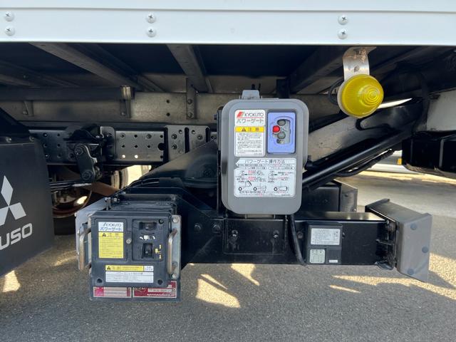 キャンター 　３ｔ　アルミバン　跳ね上げパワーゲート　ワイドロング　３トン　バン　ラジコン　サイドスライド扉　ラッシング２段　オートターン　内高２０６ｃｍ　バックモニター　ミッション　ターボ車　積載量２．９５０ｋｇ（40枚目）