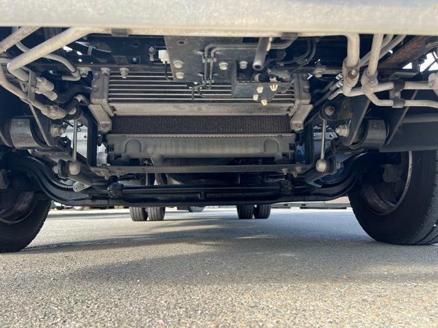 キャンター 　３ｔ　アルミバン　跳ね上げパワーゲート　ワイドロング　３トン　バン　ラジコン　サイドスライド扉　ラッシング２段　オートターン　内高２０６ｃｍ　バックモニター　ミッション　ターボ車　積載量２．９５０ｋｇ（49枚目）