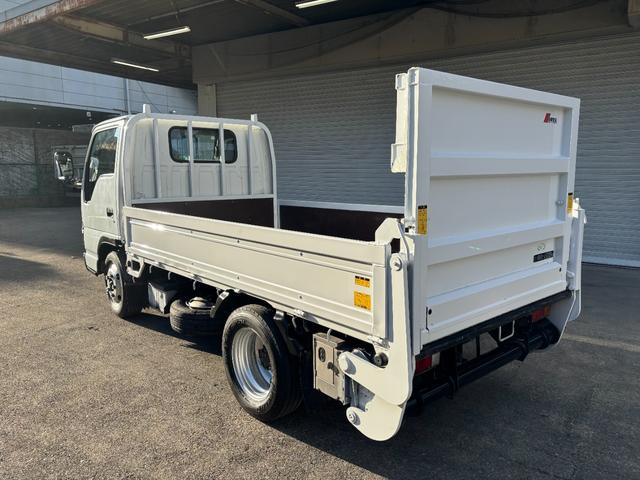 エルフトラック 　２ｔ　平ボディ　跳ね上げパワーゲート　パワーゲート　３方開　床木材張り　１０尺　４ナンバー　セミオートマ　スムーサー　積載量２．０００ｋｇ　ＥＴＣ　極東開発製　準中型　ＡＴ　ゲート容量８００ｋｇ（7枚目）