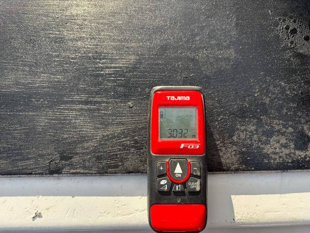 エルフトラック 　２ｔ　平ボディ　跳ね上げパワーゲート　パワーゲート　３方開　床木材張り　１０尺　４ナンバー　セミオートマ　スムーサー　積載量２．０００ｋｇ　ＥＴＣ　極東開発製　準中型　ＡＴ　ゲート容量８００ｋｇ（13枚目）