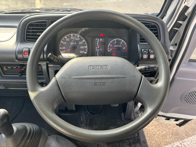 エルフトラック 　２ｔ　平ボディ　跳ね上げパワーゲート　パワーゲート　３方開　床木材張り　１０尺　４ナンバー　セミオートマ　スムーサー　積載量２．０００ｋｇ　ＥＴＣ　極東開発製　準中型　ＡＴ　ゲート容量８００ｋｇ（31枚目）