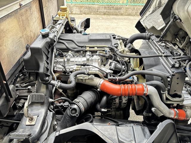 キャンター 　３ｔ　平ボディ　ワイドロング　超ロング　５ｍボディ　３方開　床木材張り　アルミ縞板被せ　デュオニック　ＡＴ　オートマ　２ペダル　ターボ車　３人乗り　坂道補助装置　電動格納ミラー　積載量４．２５０ｋｇ（37枚目）