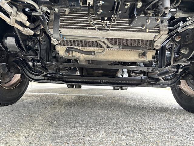 キャンター 　３ｔ　平ボディ　ワイドロング　超ロング　５ｍボディ　３方開　床木材張り　アルミ縞板被せ　デュオニック　ＡＴ　オートマ　２ペダル　ターボ車　３人乗り　坂道補助装置　電動格納ミラー　積載量４．２５０ｋｇ（39枚目）