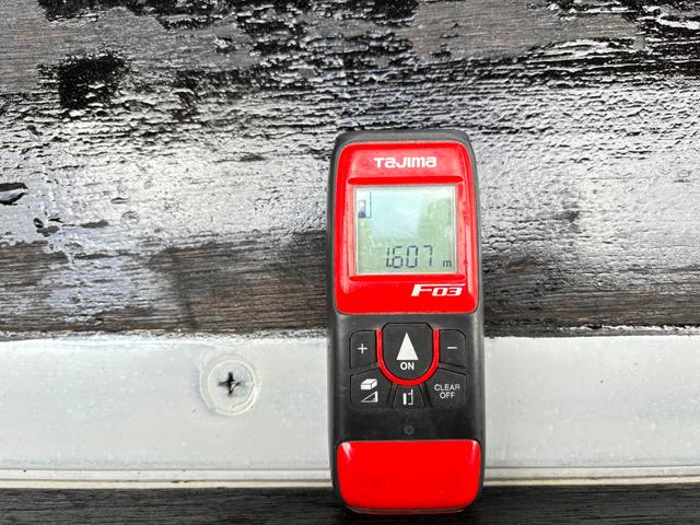 キャンター 　２ｔ　平ボディ　準中型　１０尺　メッキパーツ　低床　３方開　床木材張り　ＬＥＤマーカー　オートマ　イノマット　ＣＵＳＴＯＭ　積載量２．０００ｋｇ　両側電動格納ミラー　ミラーヒーター　ＥＴＣ　ターボ車（11枚目）