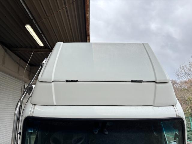 キャンター 　２ｔ　平ボディ　準中型　１０尺　メッキパーツ　低床　３方開　床木材張り　ＬＥＤマーカー　オートマ　イノマット　ＣＵＳＴＯＭ　積載量２．０００ｋｇ　両側電動格納ミラー　ミラーヒーター　ＥＴＣ　ターボ車（58枚目）